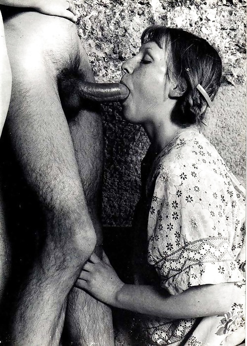 Hot Chicks Sucking Big Fat Dicks 36 adult photos