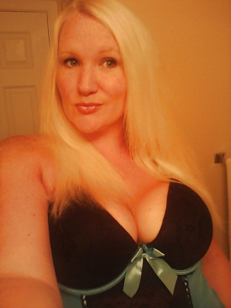 Queen Rane adult photos