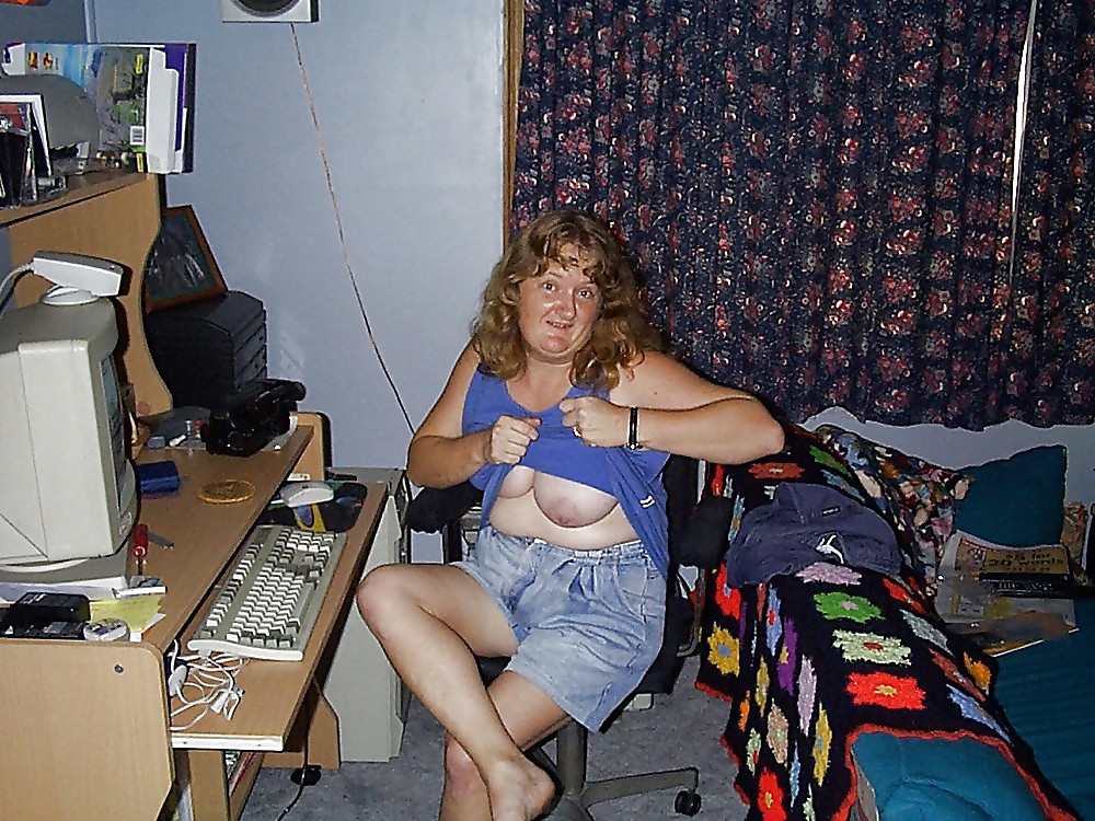 Australian   Slut  Wife adult photos