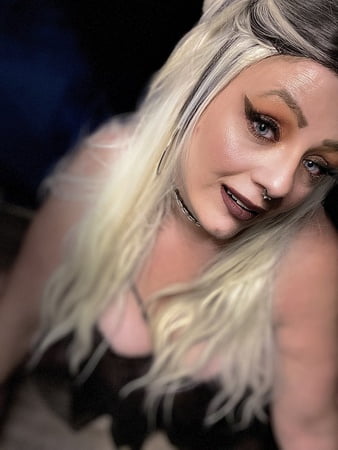 photo shoot w blondee         