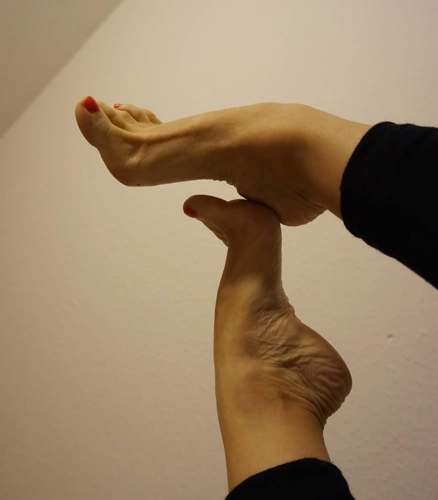 My feet- 39 Photos 