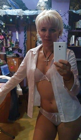 Teen bitch selfie mirror shots adult photos