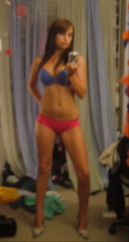 Nice Girl, Selfshot adult photos