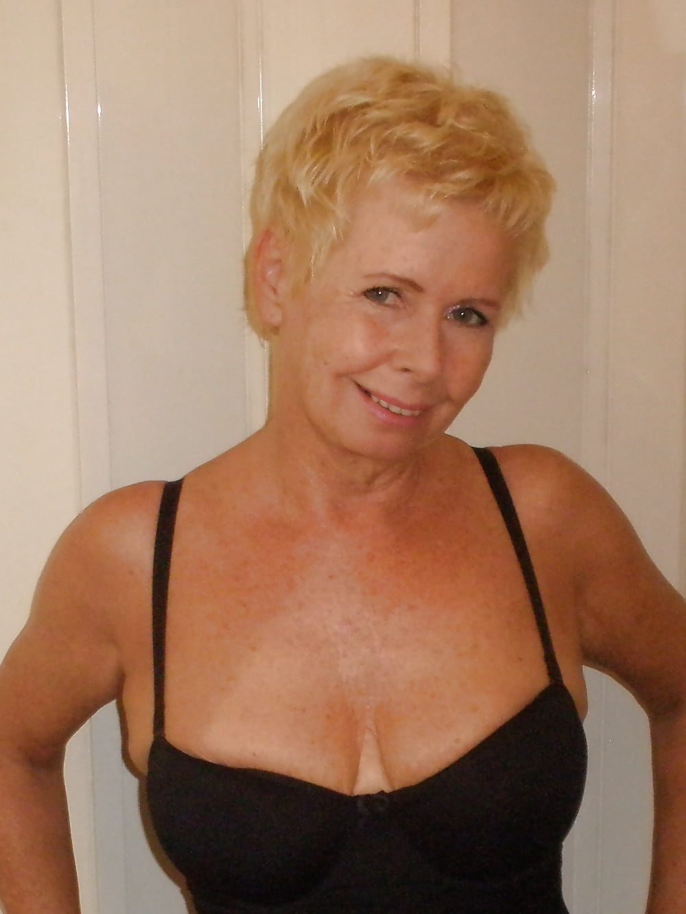 Granny Big Tits adult photos