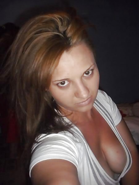 Nip Slip Downblouse voyeur adult photos