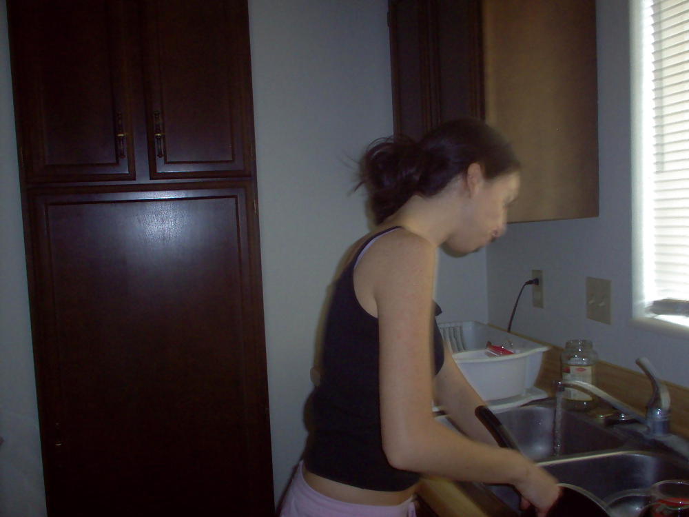 Real Amateur Set - College Girl adult photos