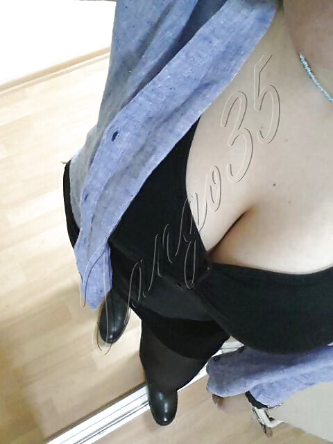 Turkish Slut Derin adult photos