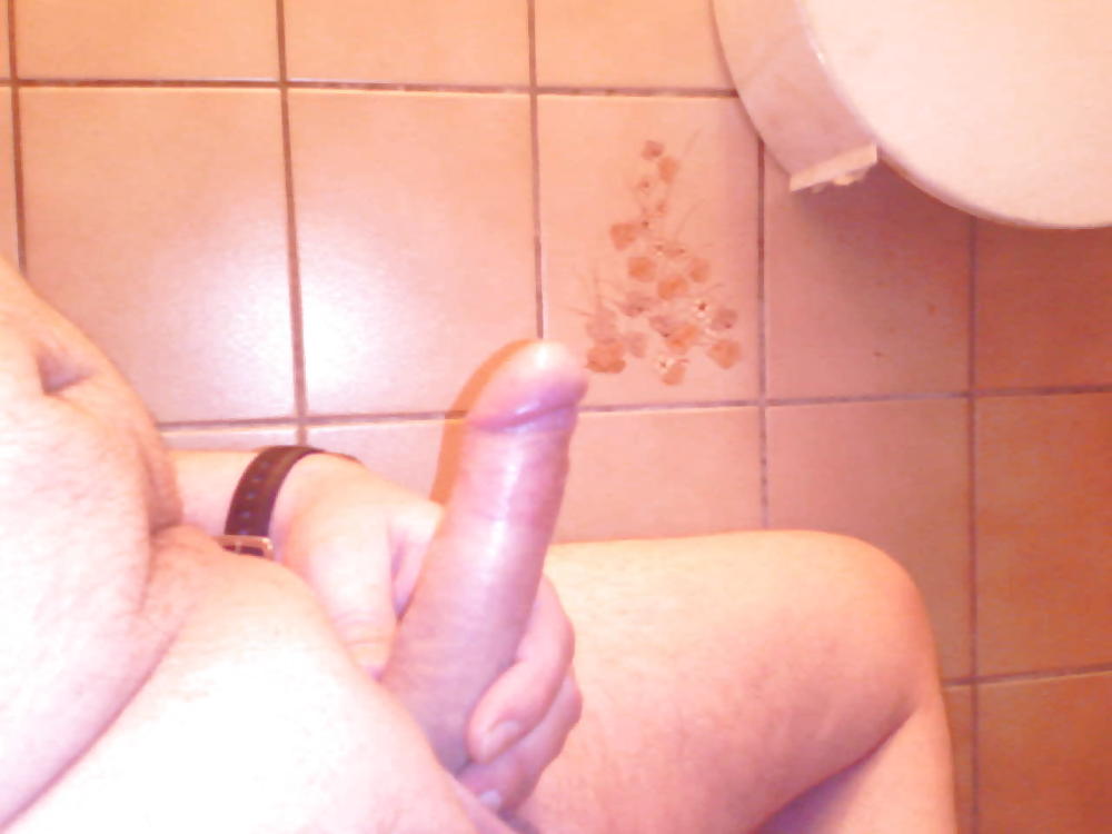 auf der toilette bei der arbeit adult photos