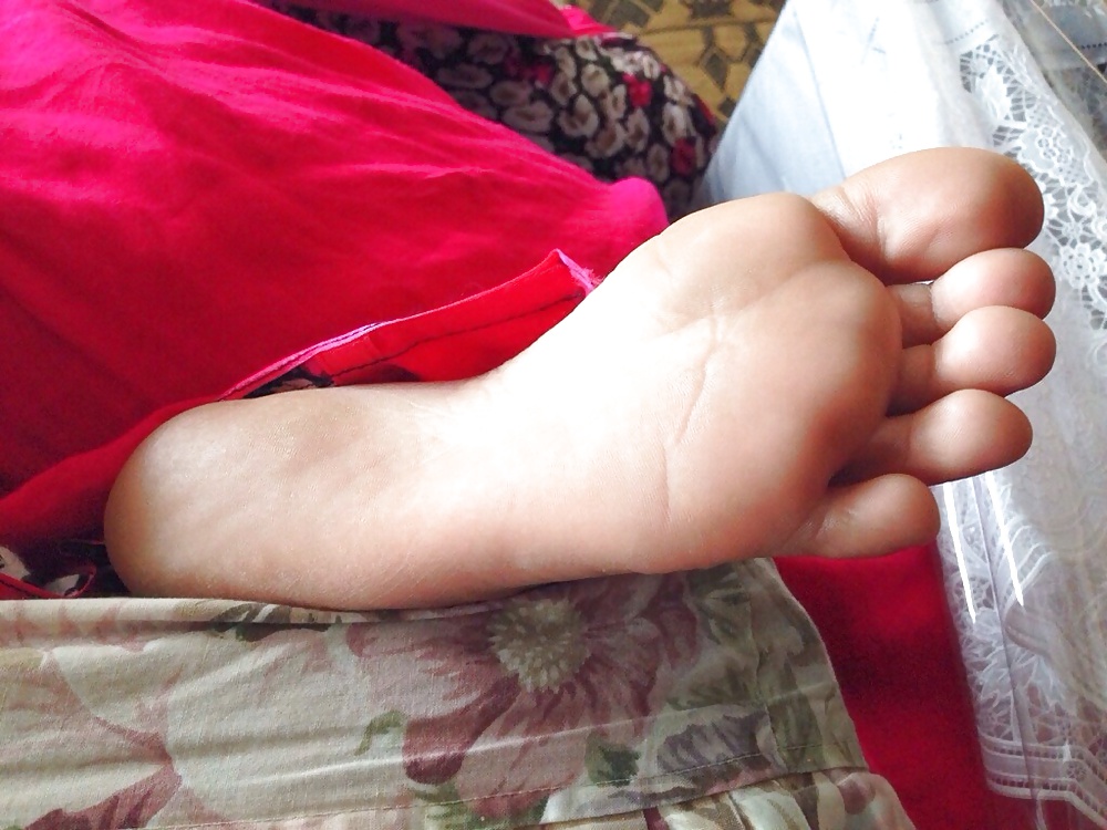 Turkish Hijab Turban Asiye Soles Feet Candid Ayak Taban 2