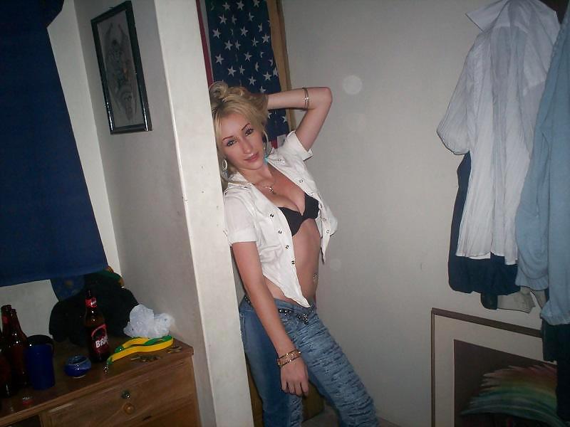 horny girls in jeans XX adult photos