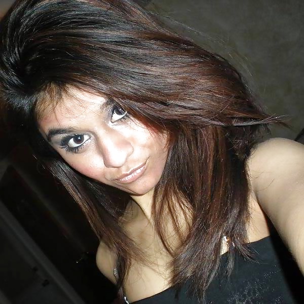 INDIAN BABEs adult photos