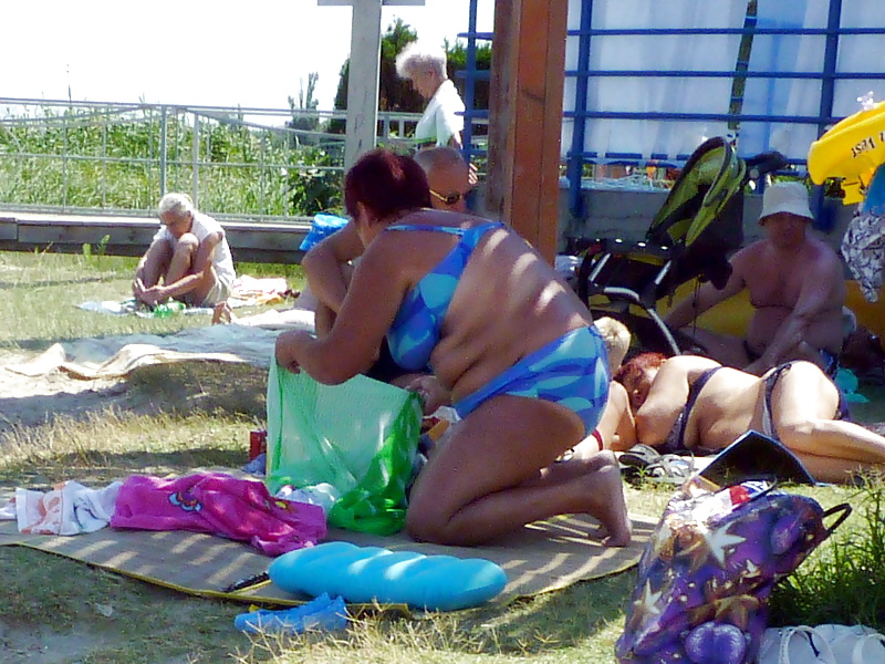 Russians Mature Grannies on the beach! Amateur mix! adult photos
