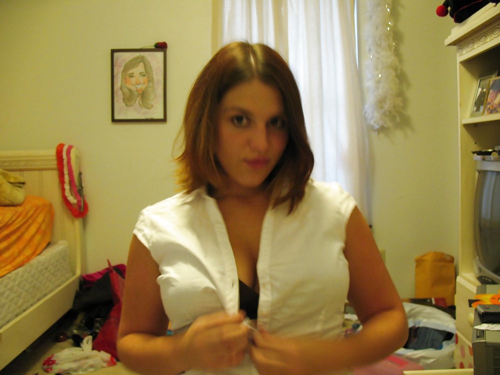 Pretty Amateur Teen Carole 4 adult photos