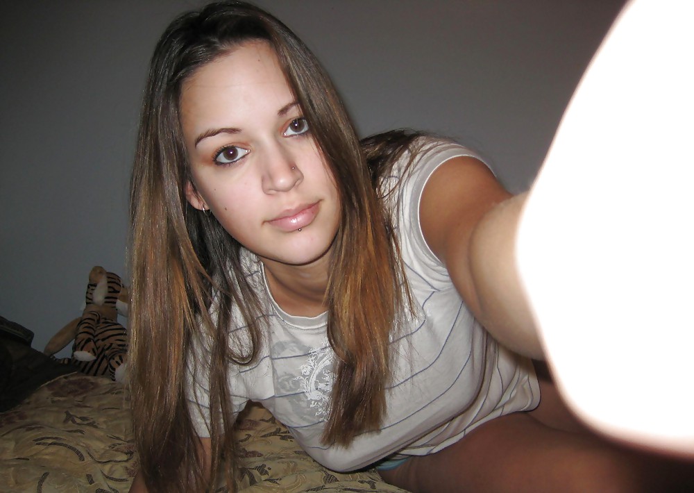 KLEINE SCHLAMPE II adult photos