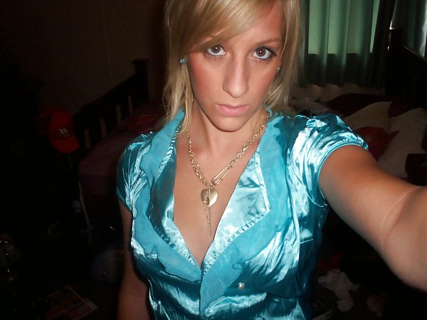 some young girls Selfshot Pics Mixed adult photos