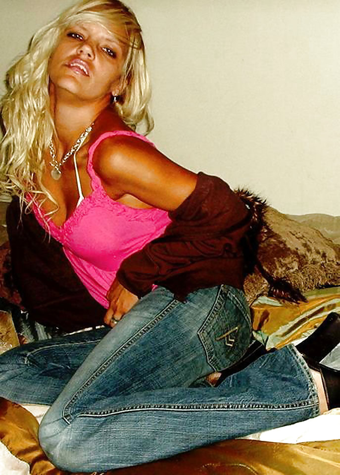 HOT WIFE! adult photos