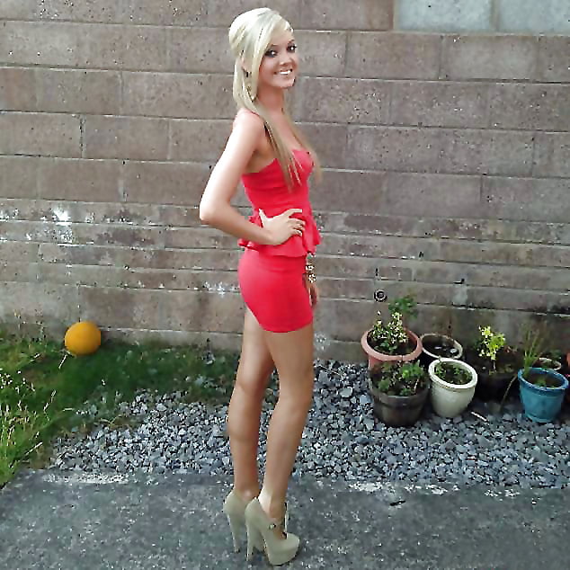 Amateur Sluts, Bimbos, Teens, Milfs, Skanks, Babes adult photos