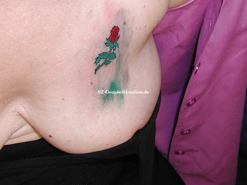 Tattoo wird gestochen adult photos