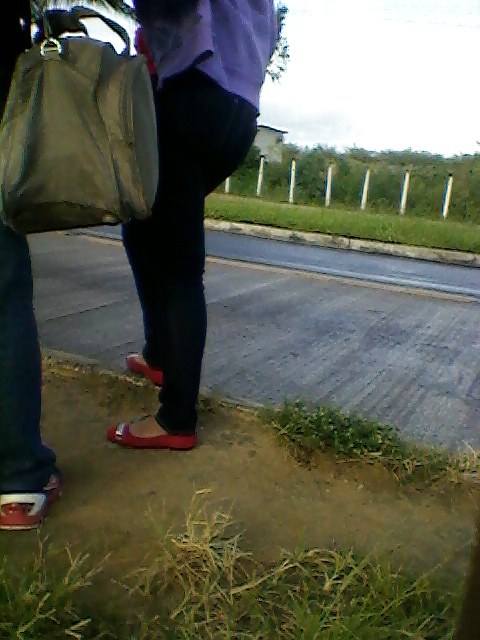 Rabuda no ponto do busao adult photos