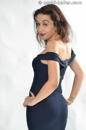 photo shooting with turkish born jasmin in an evening dress         