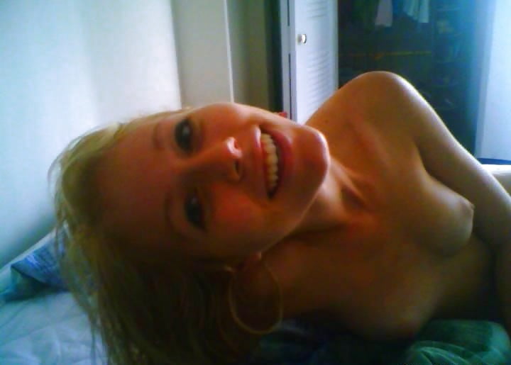 Blonde Hottie 23 adult photos