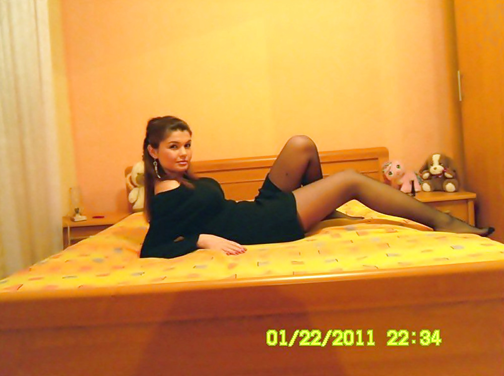 Amateur Girl's tasty legs and feet in black tights pantyhose adult photos