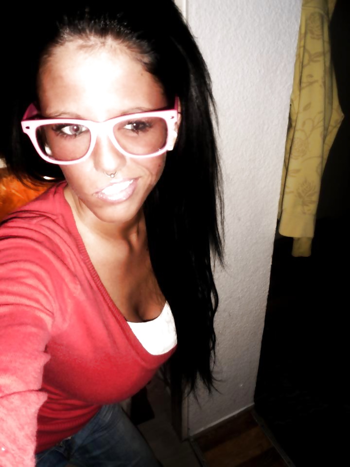 German FB sluts voting #4 - pls vote and comment adult photos