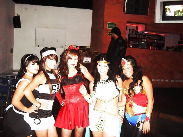 Putas Mexicanas en Halloween adult photos