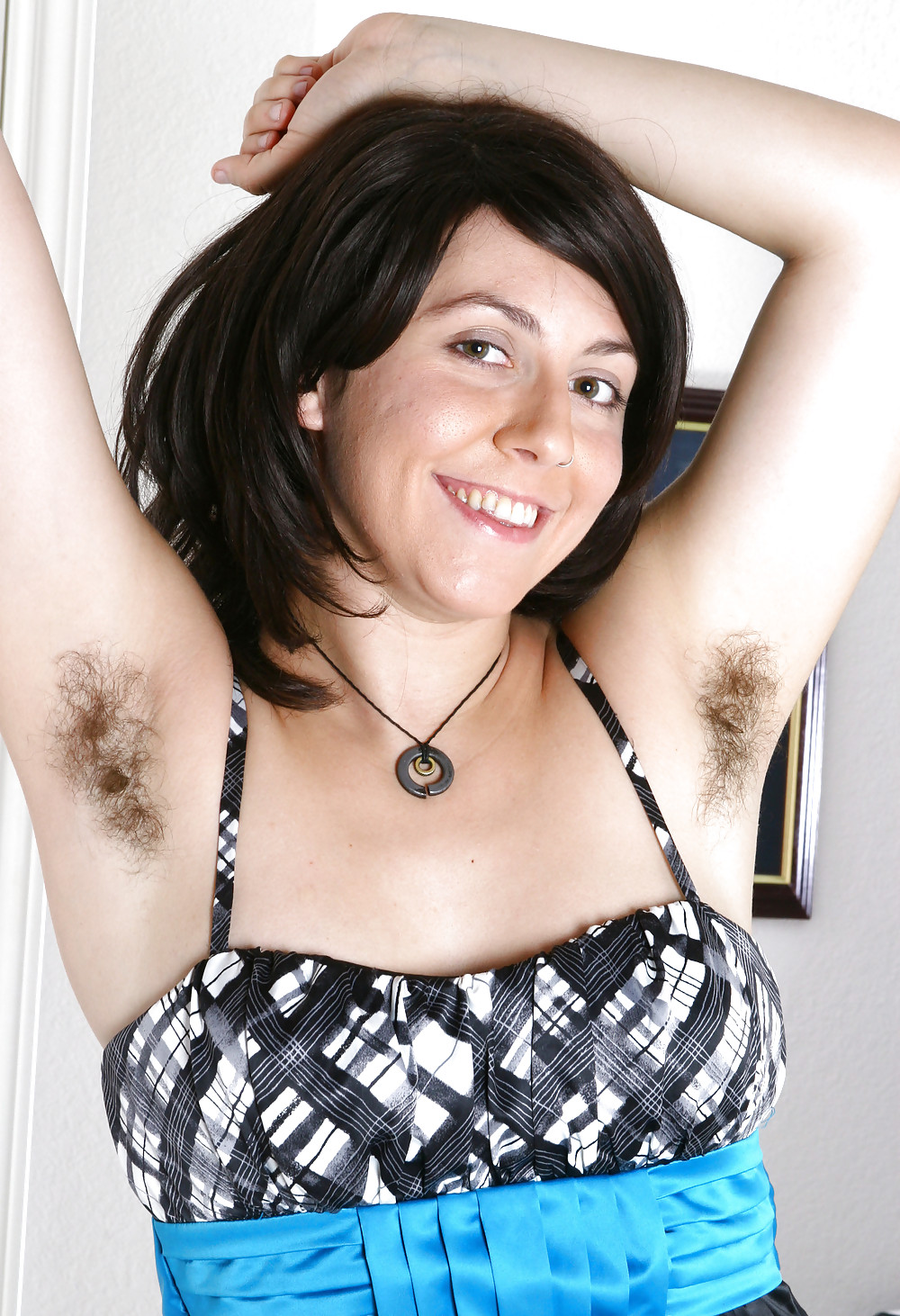 HOT AND HAIRY - RAVEN adult photos