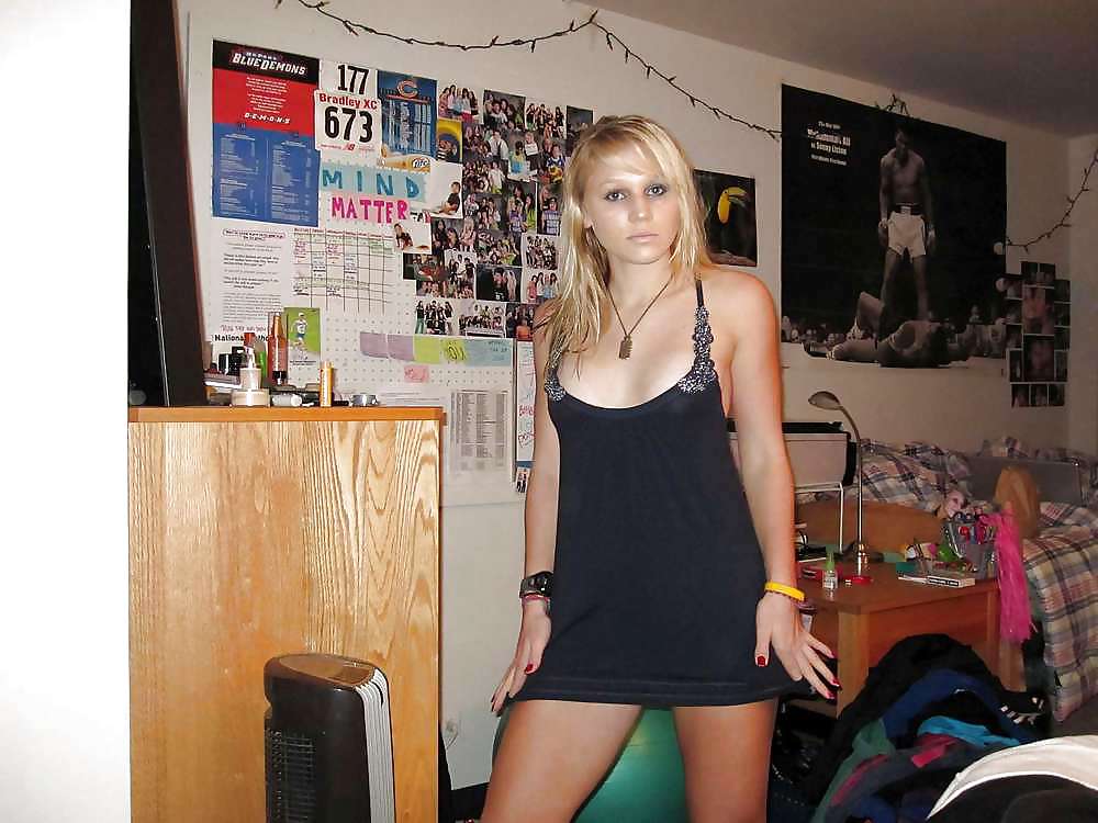 Nice Teen girl - Set 918 adult photos
