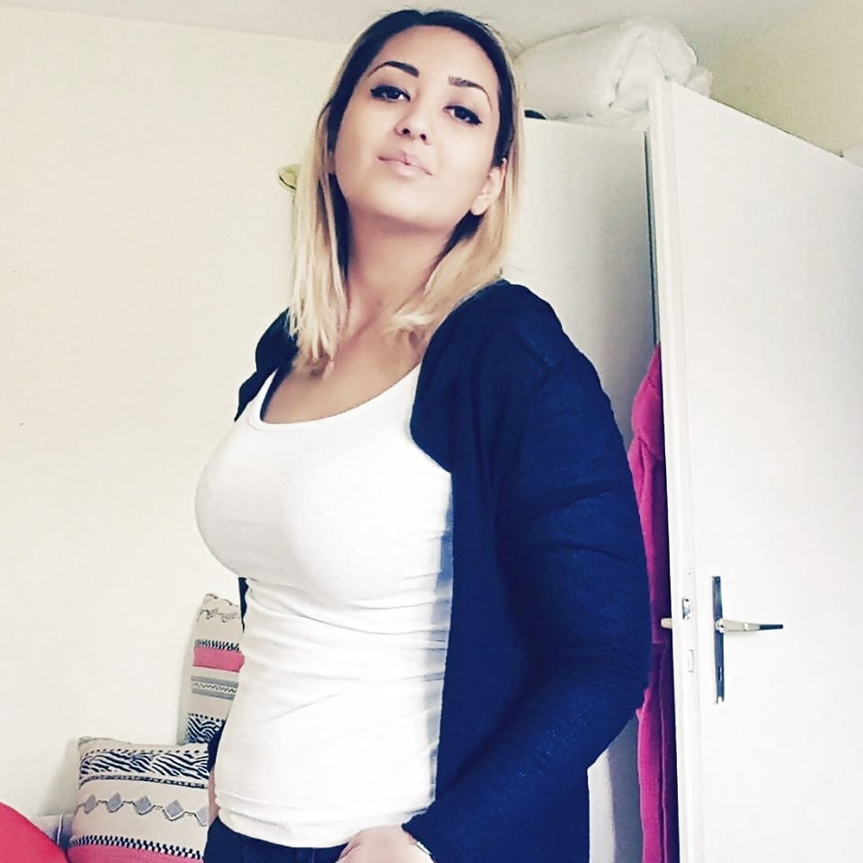 Dumme Hure Tuana adult photos