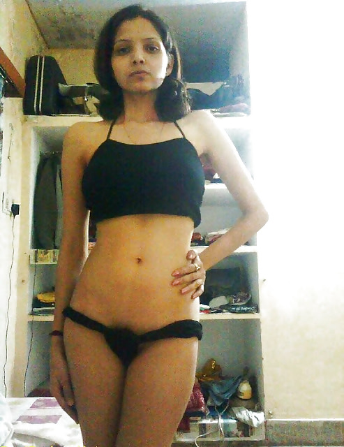 Complete Set 1: Cute Girlfriend adult photos