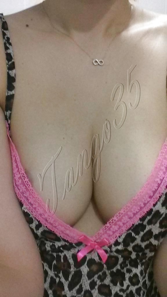 Turkish Slut Sevil adult photos