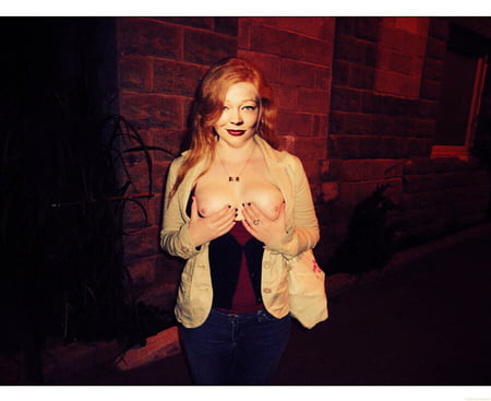 Boobs sarah snook Who is