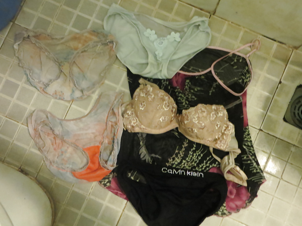 Dirty panties & bra of milf neighbour girl 26-07-2014 adult photos
