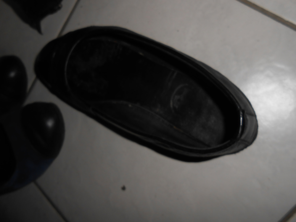 je decharge dans ses ballerines adult photos