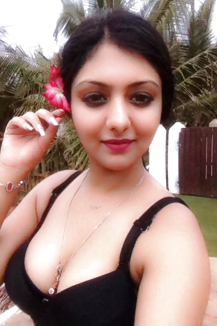 INDO-PAK DESI BABES (SLUTS) adult photos