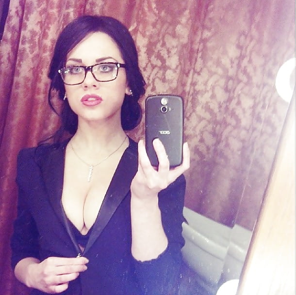 A lean, but attractive Anastacia. adult photos