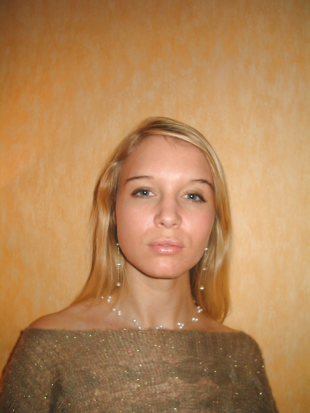 Blonde Teen P2 adult photos