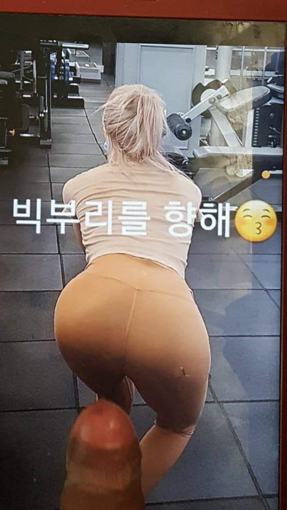 Tribute MAMAMOO Solar Cum - 4 Photos 