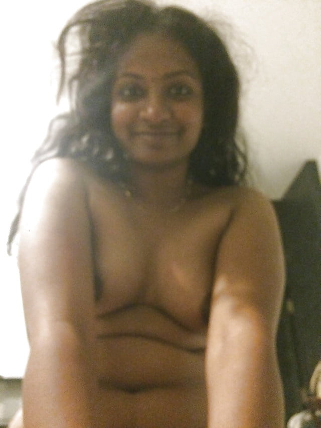 Topless Selfies Tamil Kerala Young Girlfreind 12 Pics Xhamster 