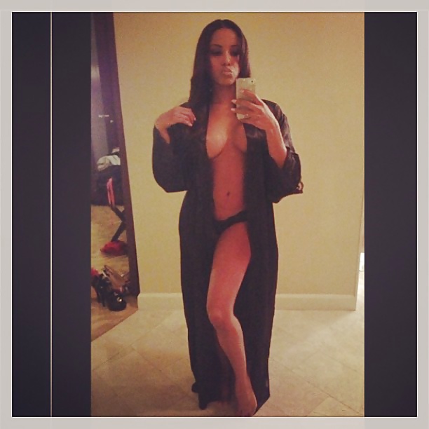 Johanie Taylor adult photos