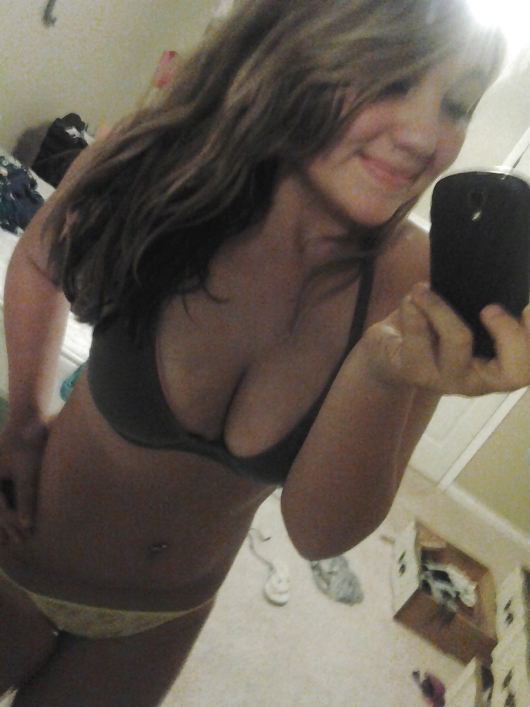Jenna Lynn selfshots adult photos