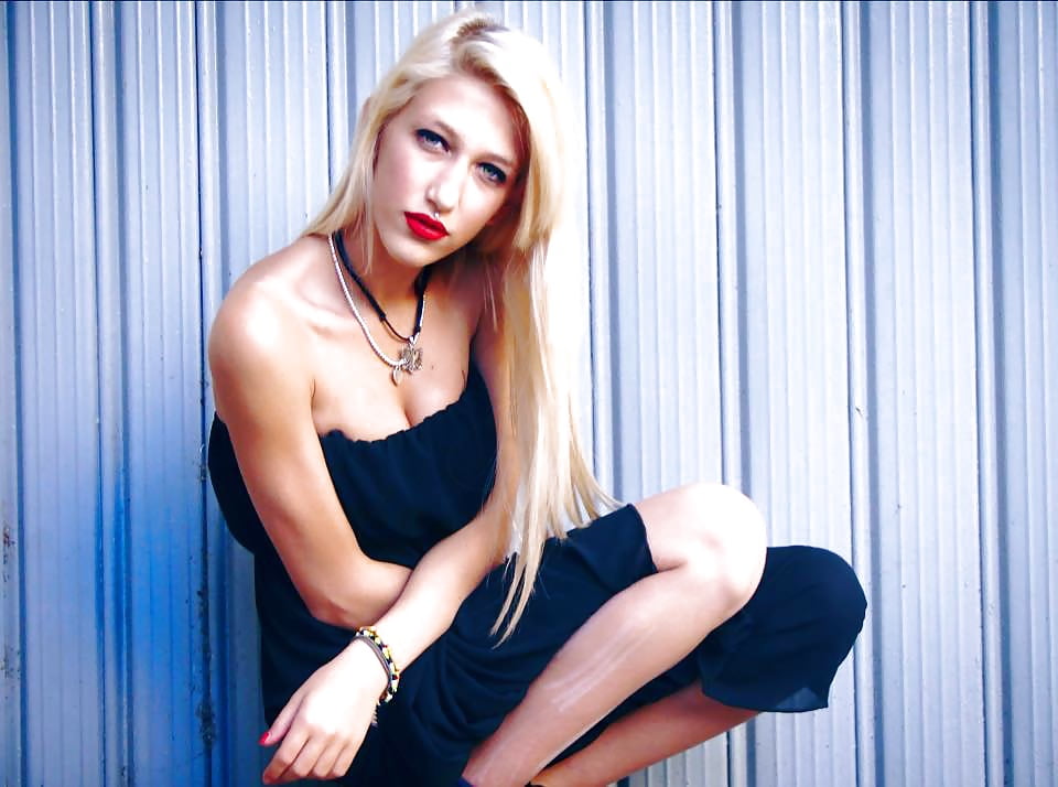 Fiorella  BellaFigaTroia adult photos