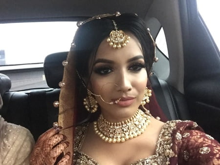 Punjabi Girl - Wedding & Honeymoon pic leaked