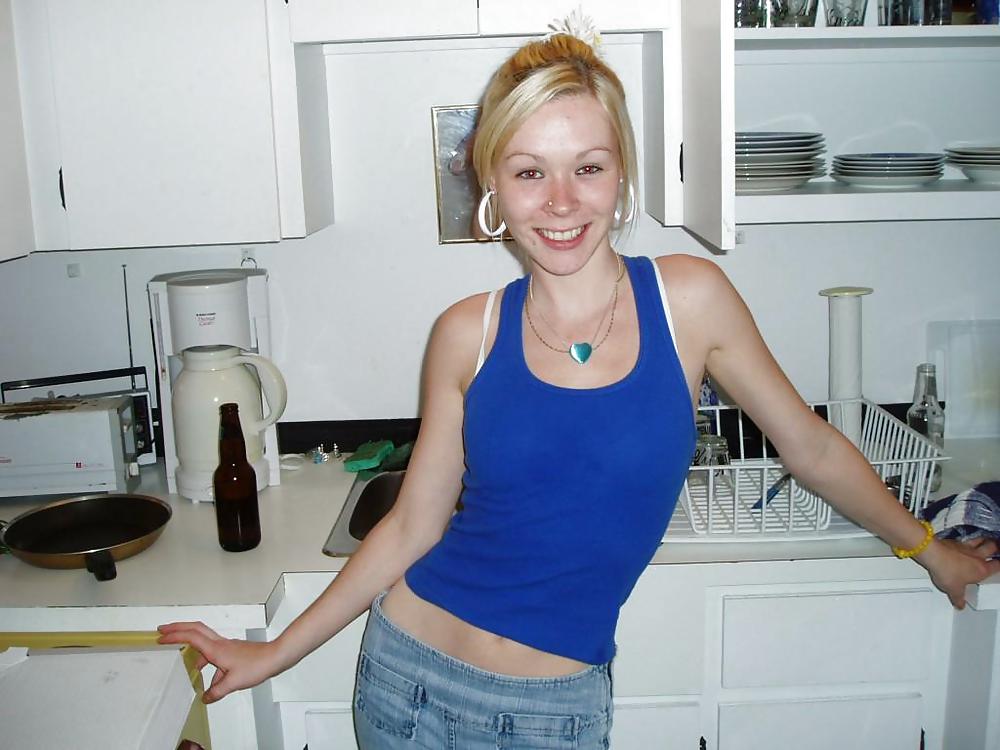 ROMANIA GIRL adult photos