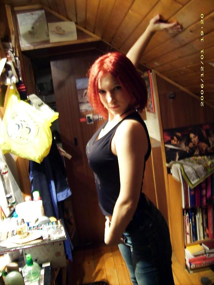 BEAUTIFUL REDHEAD adult photos