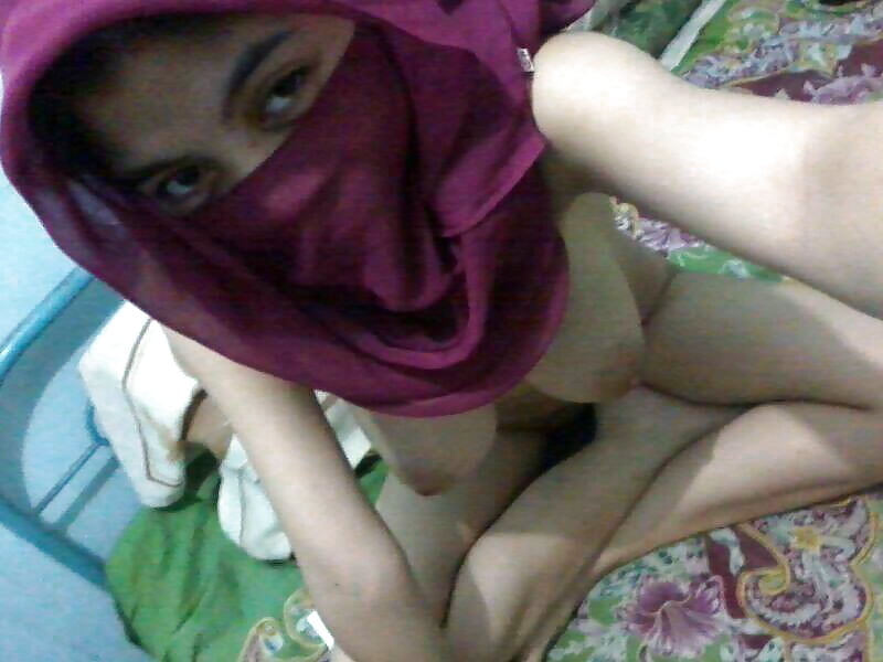 indo jilbab big boobs adult photos