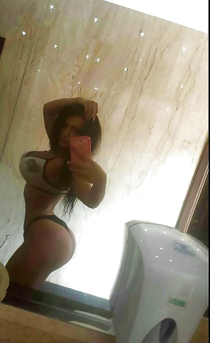 Turkish Bitch Deniz adult photos