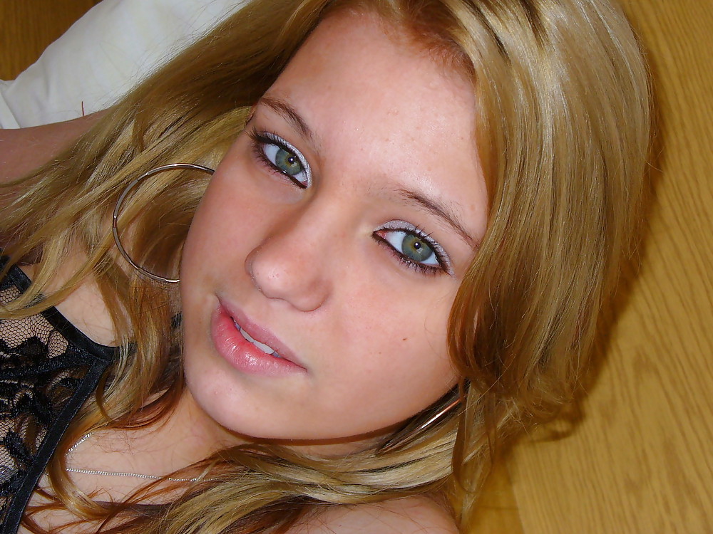 MADE IN GERMANY - Lora adult photos